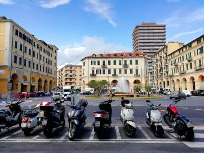Los scooters  toman las calles en Imperia