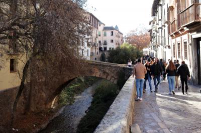 Puente Cabrera sobre el Río Darro