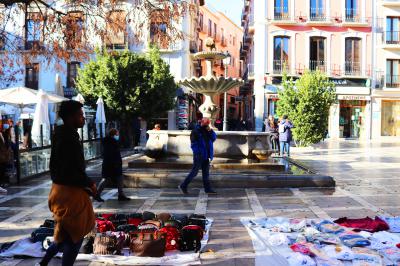 Venta ambulante junto a la fuente de la plaza Nueva