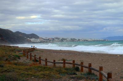 Playa de Macenas con Mojácar al fondo