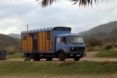 CAMPER en mayúsculas