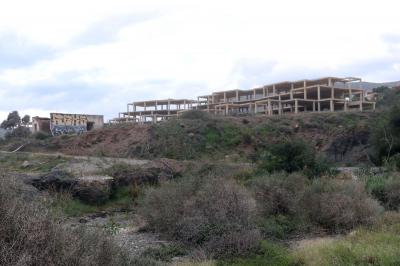 La crisis del ladrillo también ha pasado por la playa de Macenas