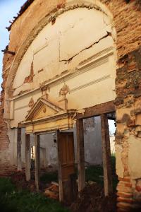 Entrada a la sala capitular en el lado sur de la la iglesia