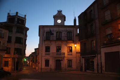 Ayuntamiento de Cuéllar en la Plaza Mayor