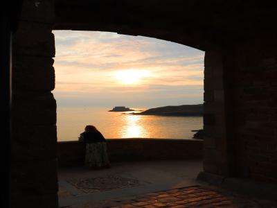 Puesta de sol desde las murallas de Saint Malo