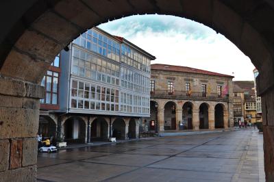 Soportales en la Plaza de Sancho García