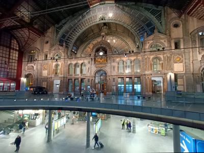 Andenes de la Estación Central de Amberes