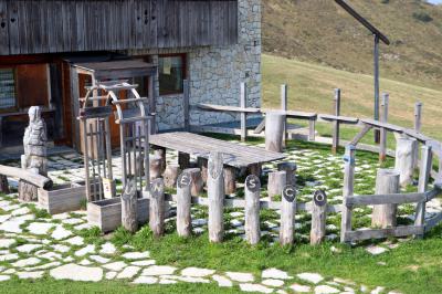 Monumento al reconocimiento por la Unesco al Passo Giau