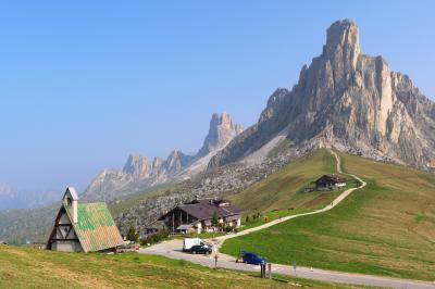 Chiesa di San Giovanni Gualberto en Passo Giau