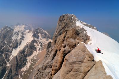 Punta Penia que alcanza los 3343 m.s.n.m