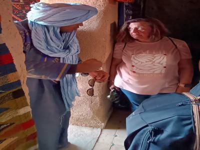 Comprando en Kasbah Ait Ben Haddou