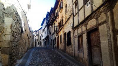 Calle típica en Frías