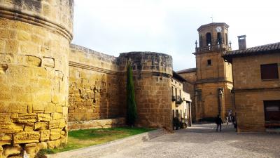 Muralla e iglesia de la Santa María de la Asunción