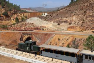 El <b>Parque Minero Riotinto  </b>es un museo minero, una casa inglesa, minas, viajas en ferrocarril minero y el nacimiento del Río Tinto